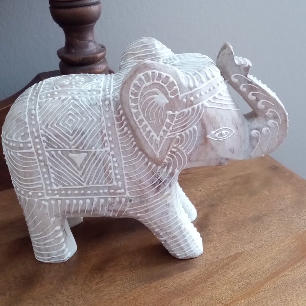 Elephant Statue - Picture 2 of 10